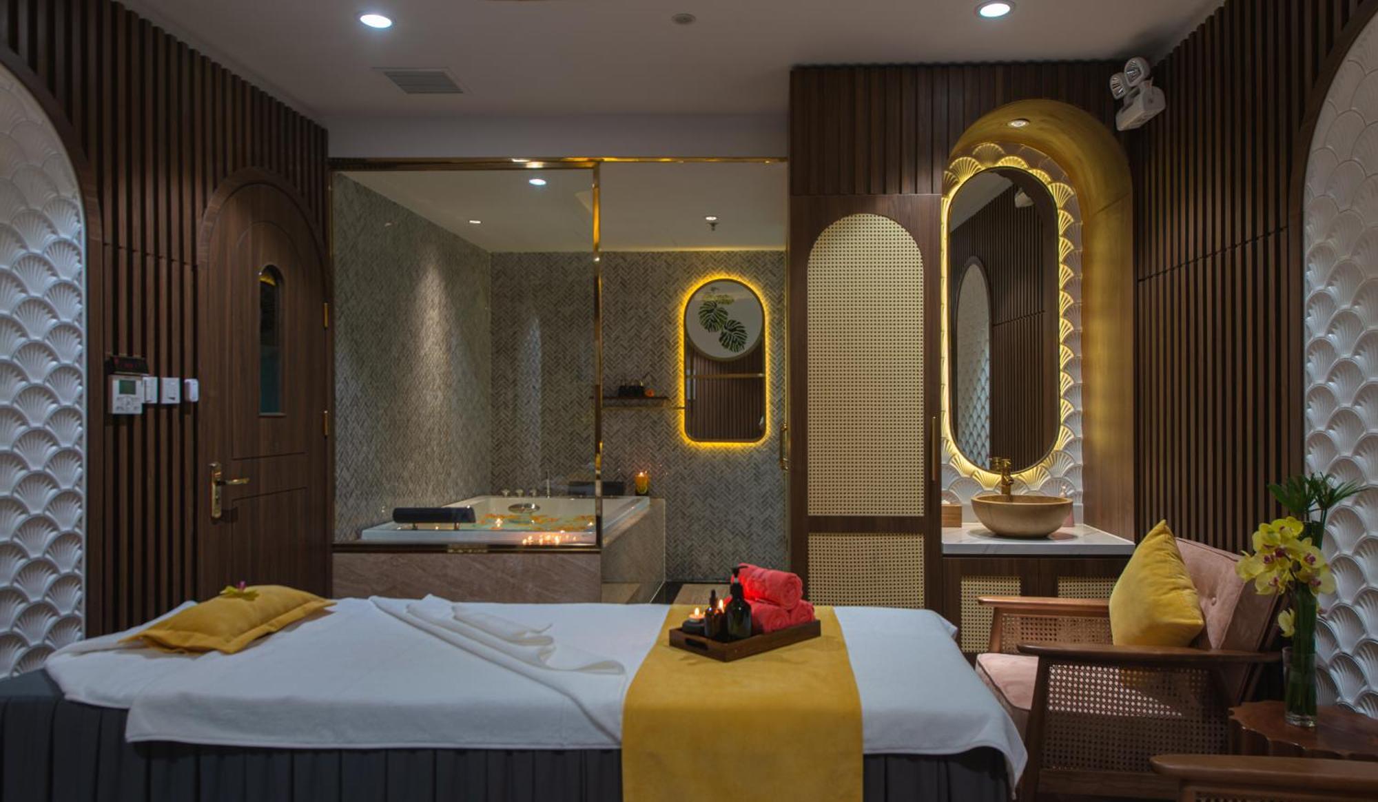 Grand Tourane Nha Trang Hotel ภายนอก รูปภาพ