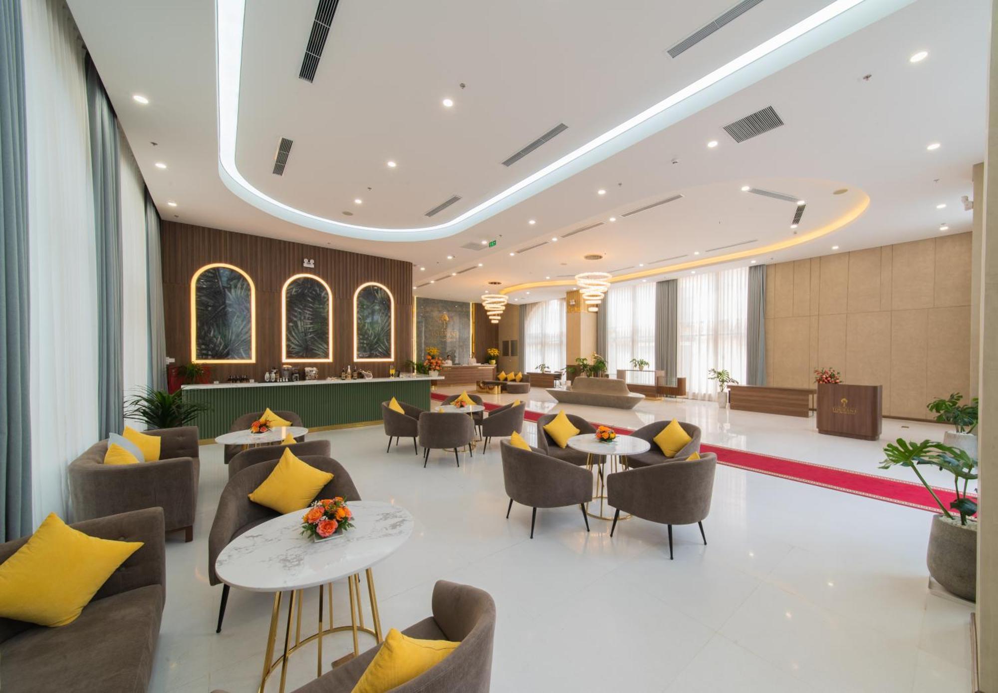 Grand Tourane Nha Trang Hotel ภายนอก รูปภาพ