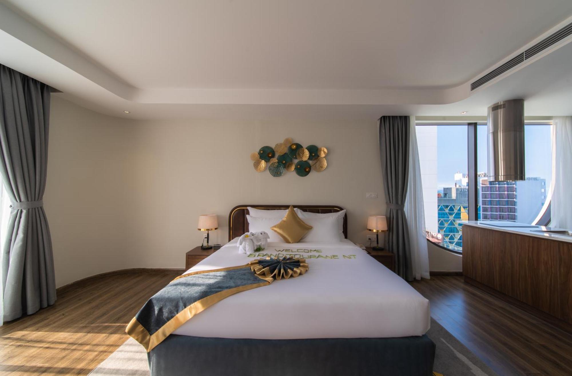 Grand Tourane Nha Trang Hotel ภายนอก รูปภาพ